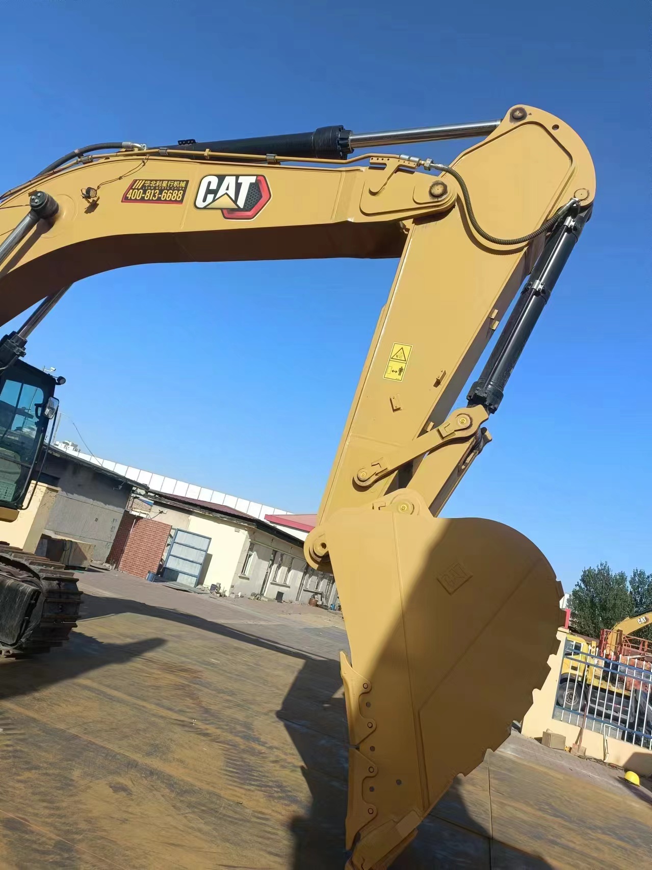 2025 7.1H Excavators CAT 352