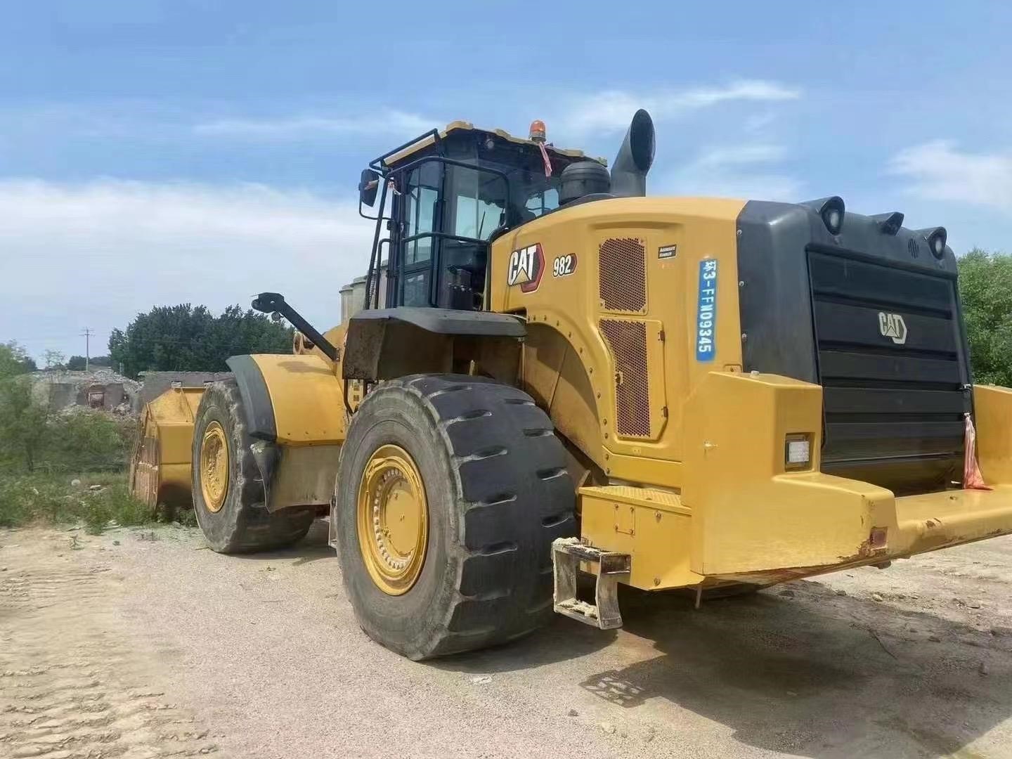 2022 5000H CAT loaders CAT 982
