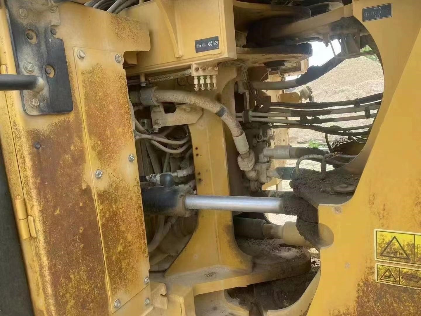 2022 5000H CAT loaders CAT 982