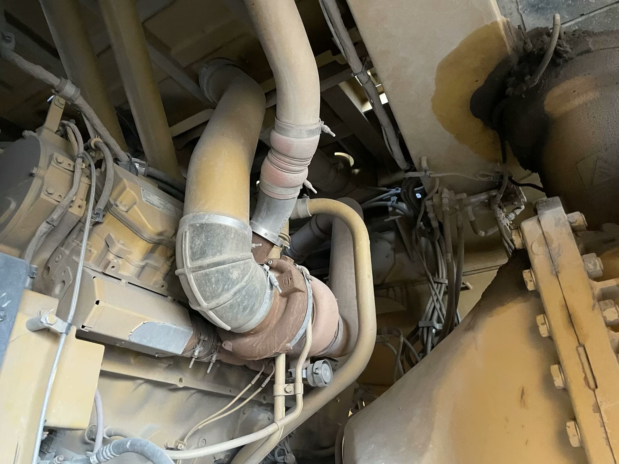 2018 21000H Dump truck CAT 777E