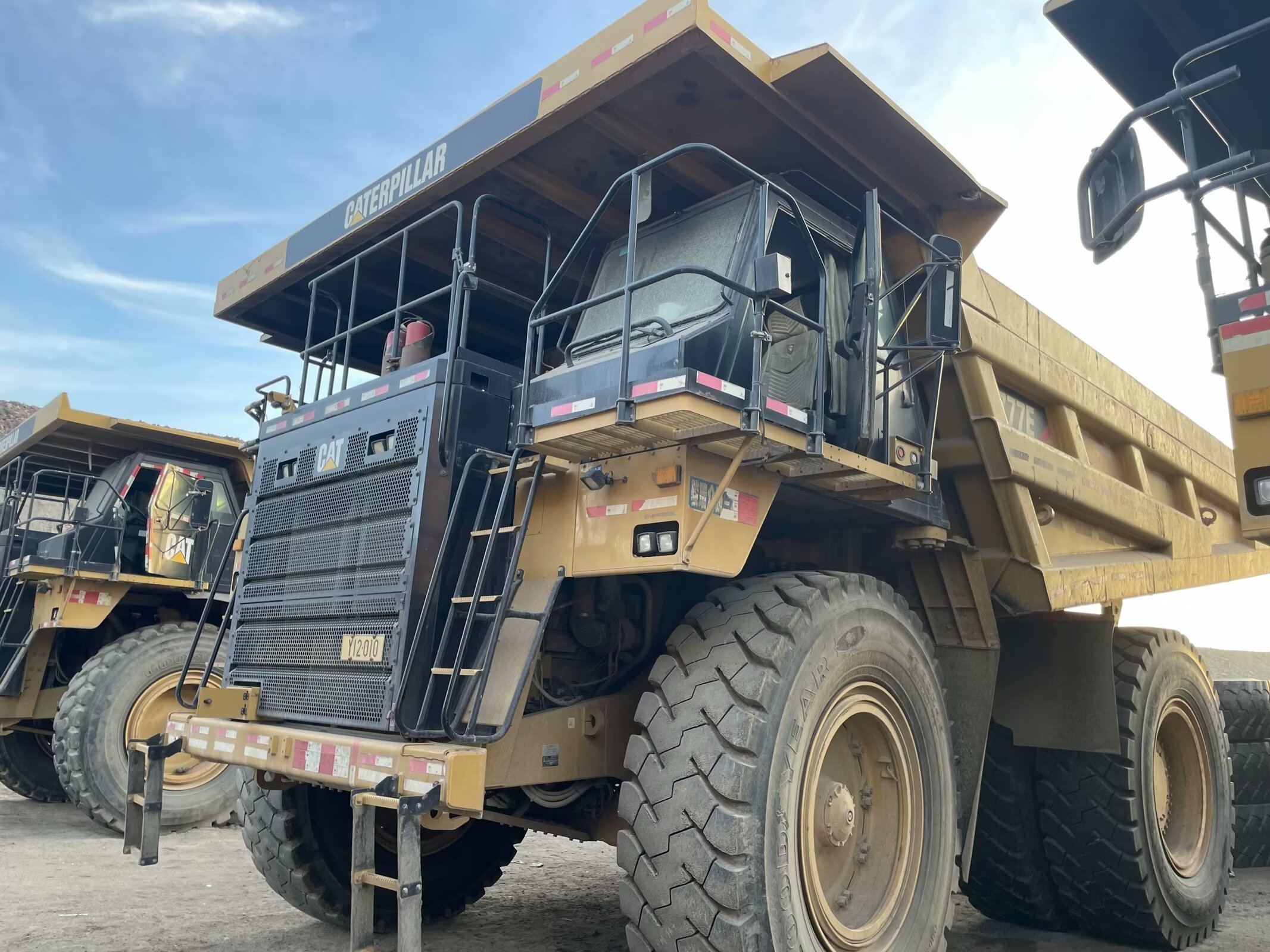 2018 21000H Dump truck CAT 777E