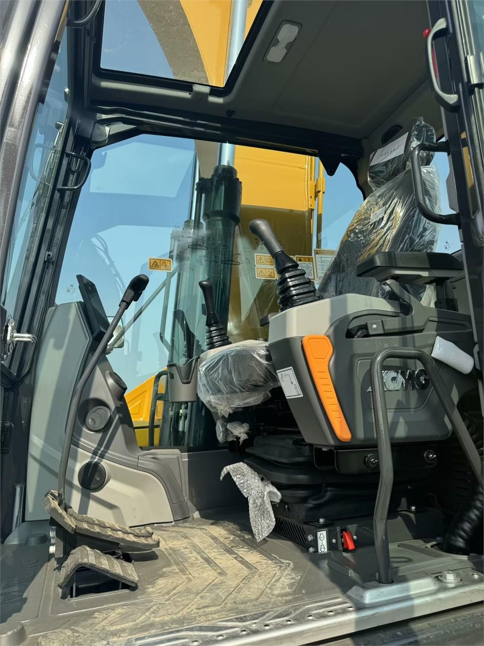 2025 Earthmoving Machinery XCMG XE200GA