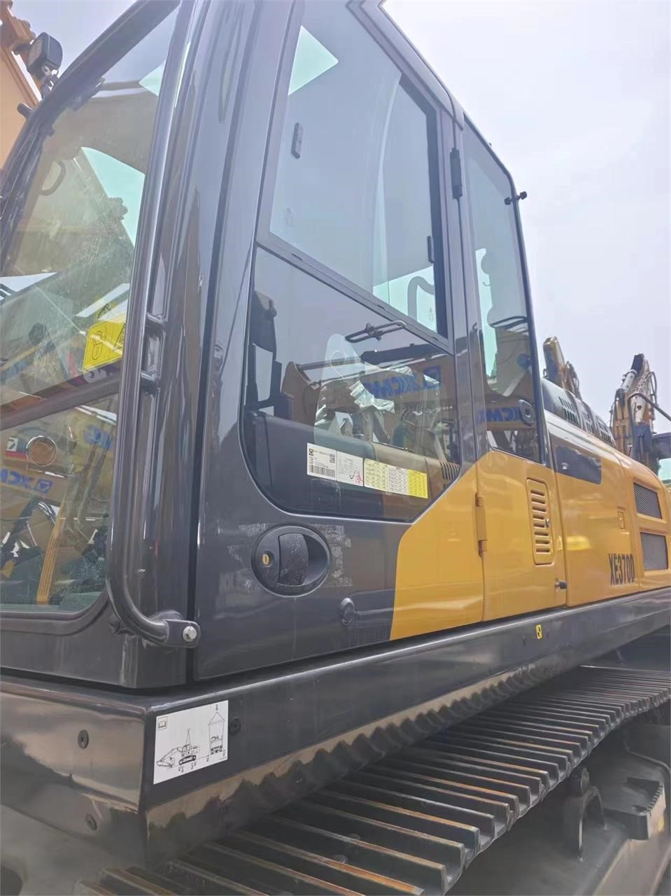 2025 Earthmoving Machinery XCMG XE370D