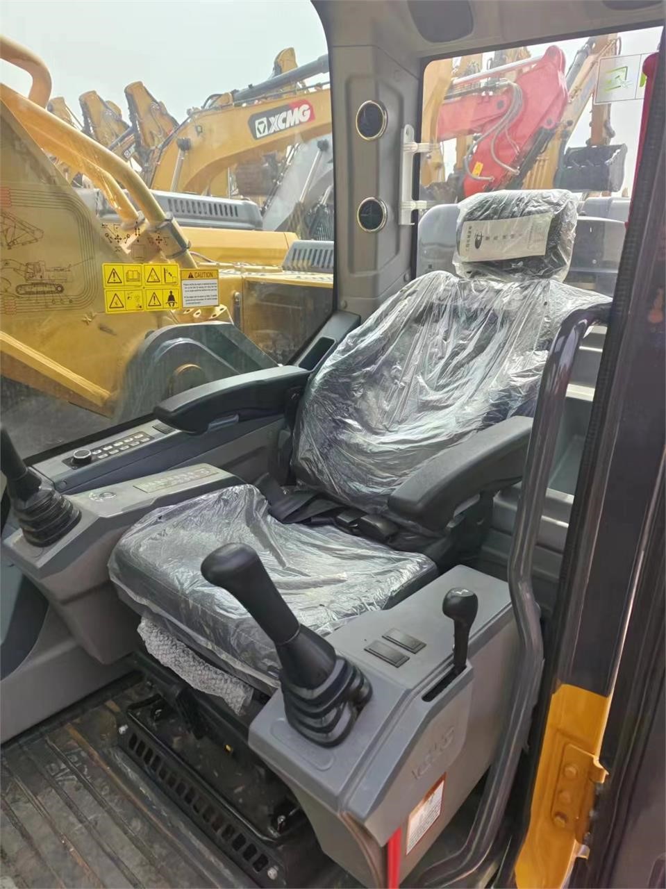 2025 Earthmoving Machinery XCMG XE370D