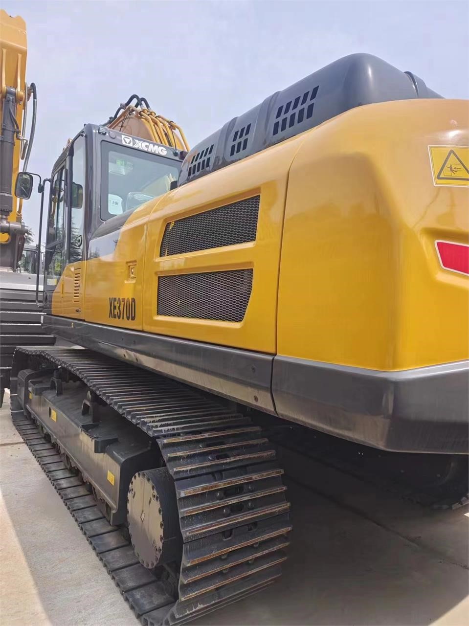 2025 Earthmoving Machinery XCMG XE370D