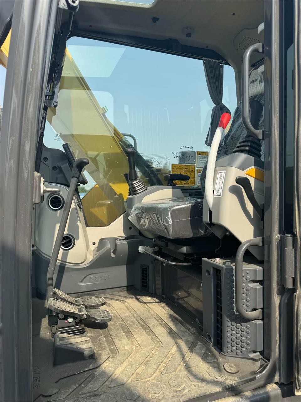 2025 Earthmoving Machinery XCMG XE75G