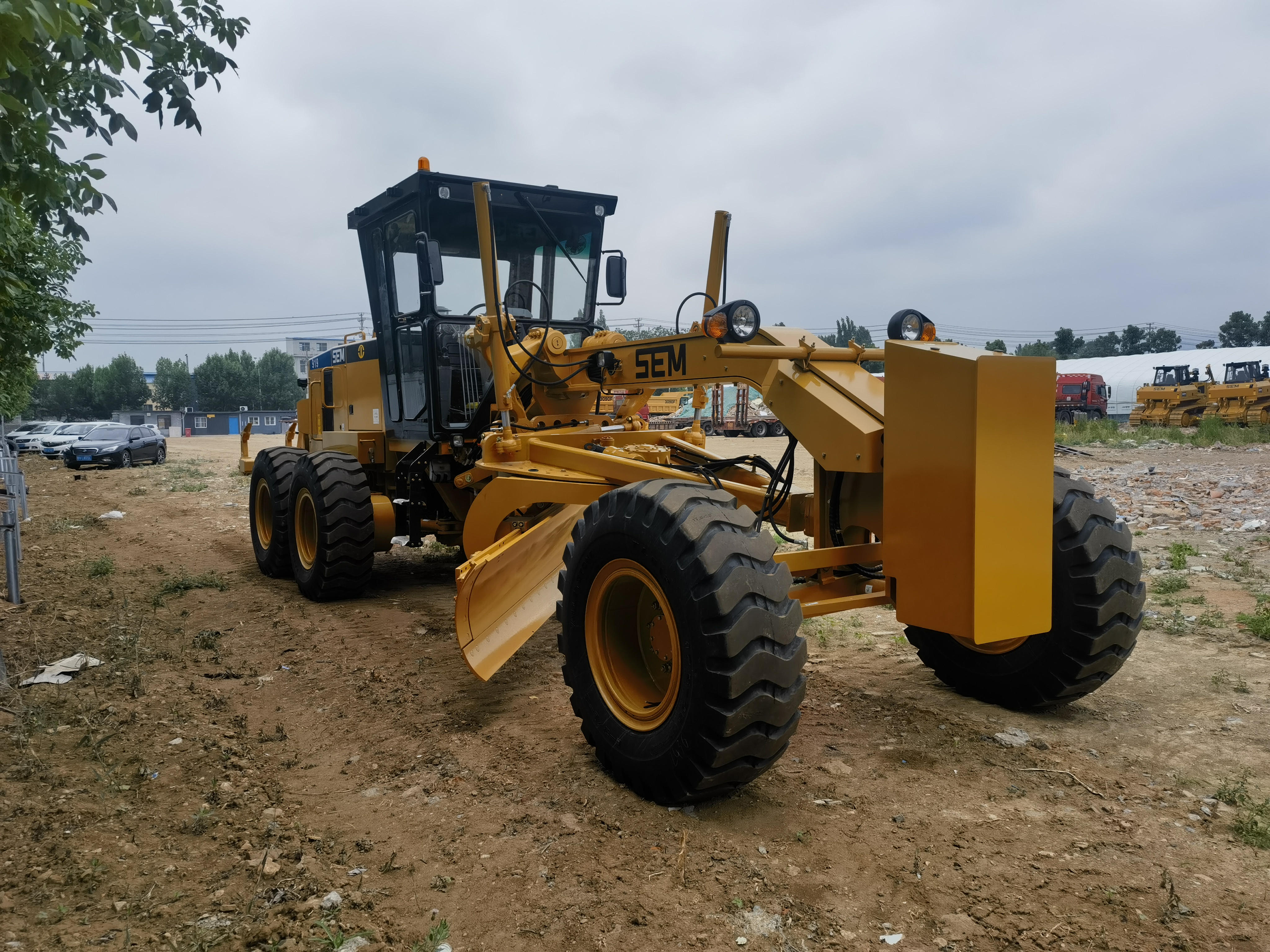2025 Earthmoving Machinery SEM 919