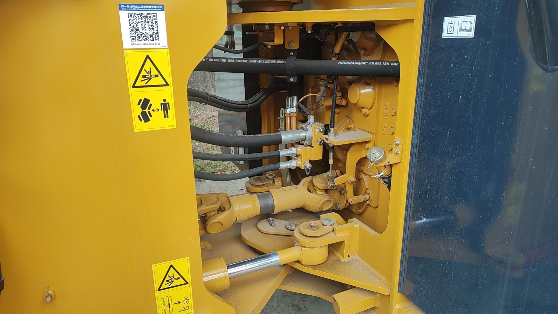 2025 Earthmoving Machinery SEM 656F