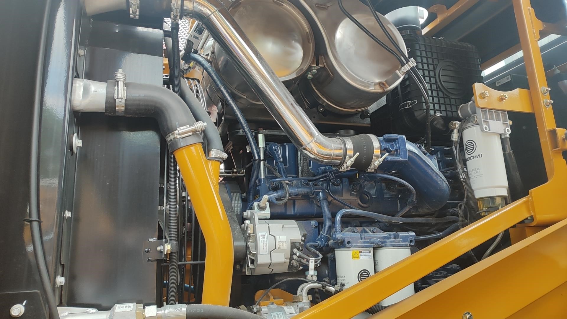 2025 Earthmoving Machinery SEM 665F