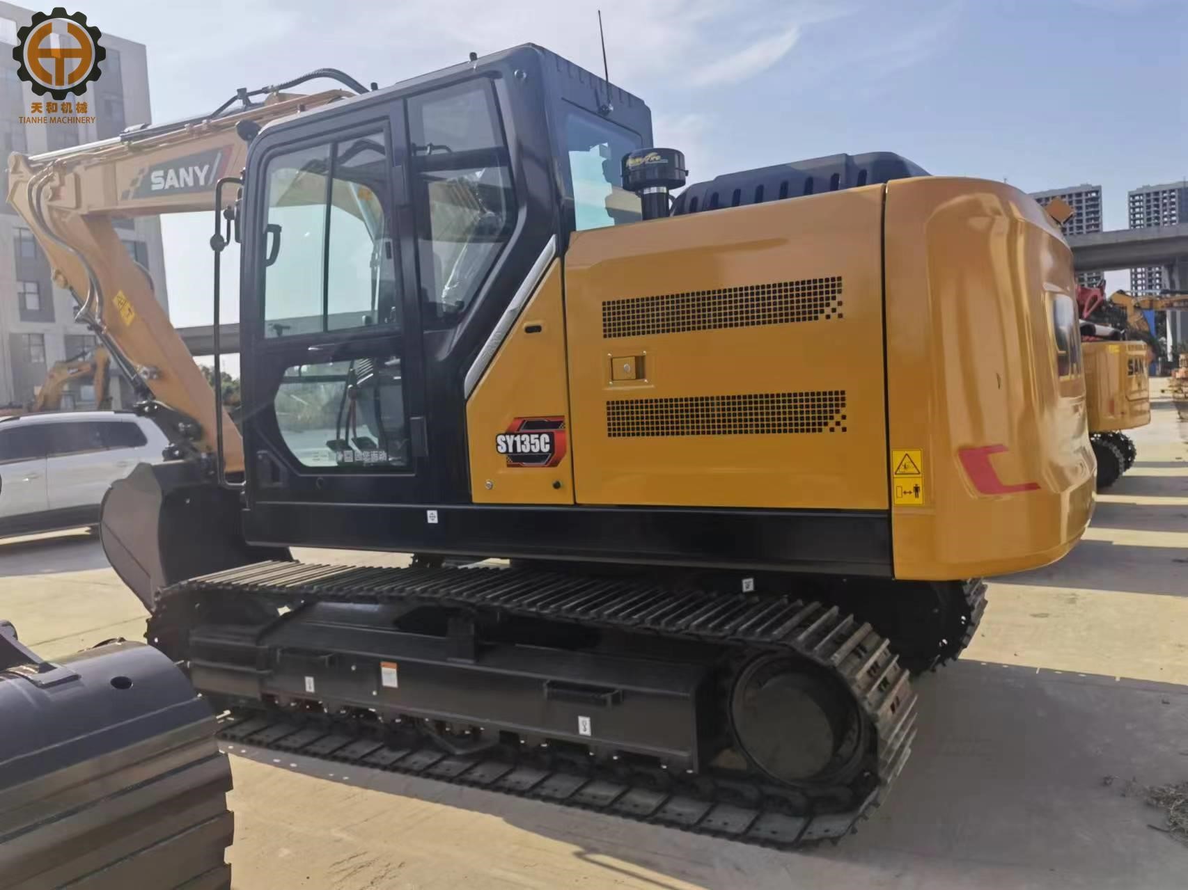 2025 Earthmoving Machinery SANY SY135C