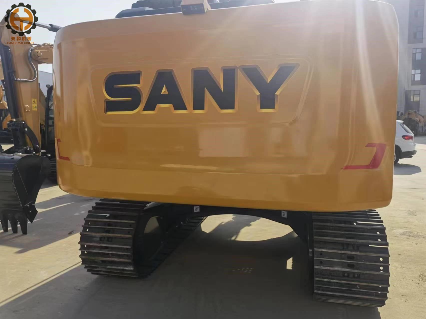 2025 Earthmoving Machinery SANY SY135C