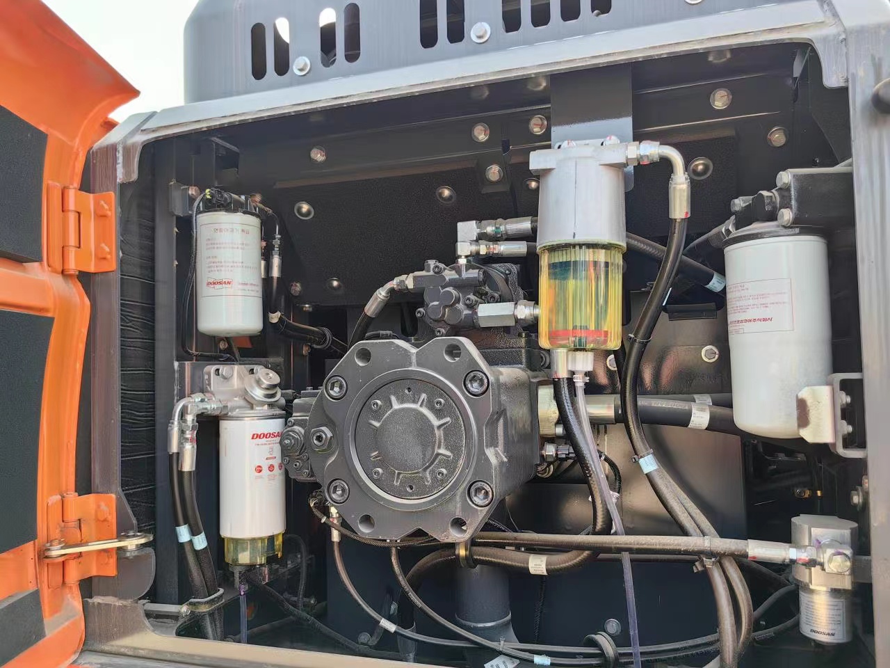 2022 Earthmoving Machinery DOOSAN 305