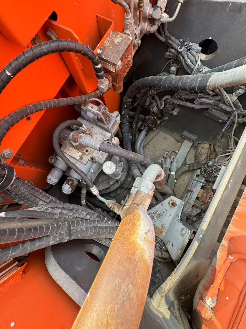 2008 1374H Excavators HITACHI 225