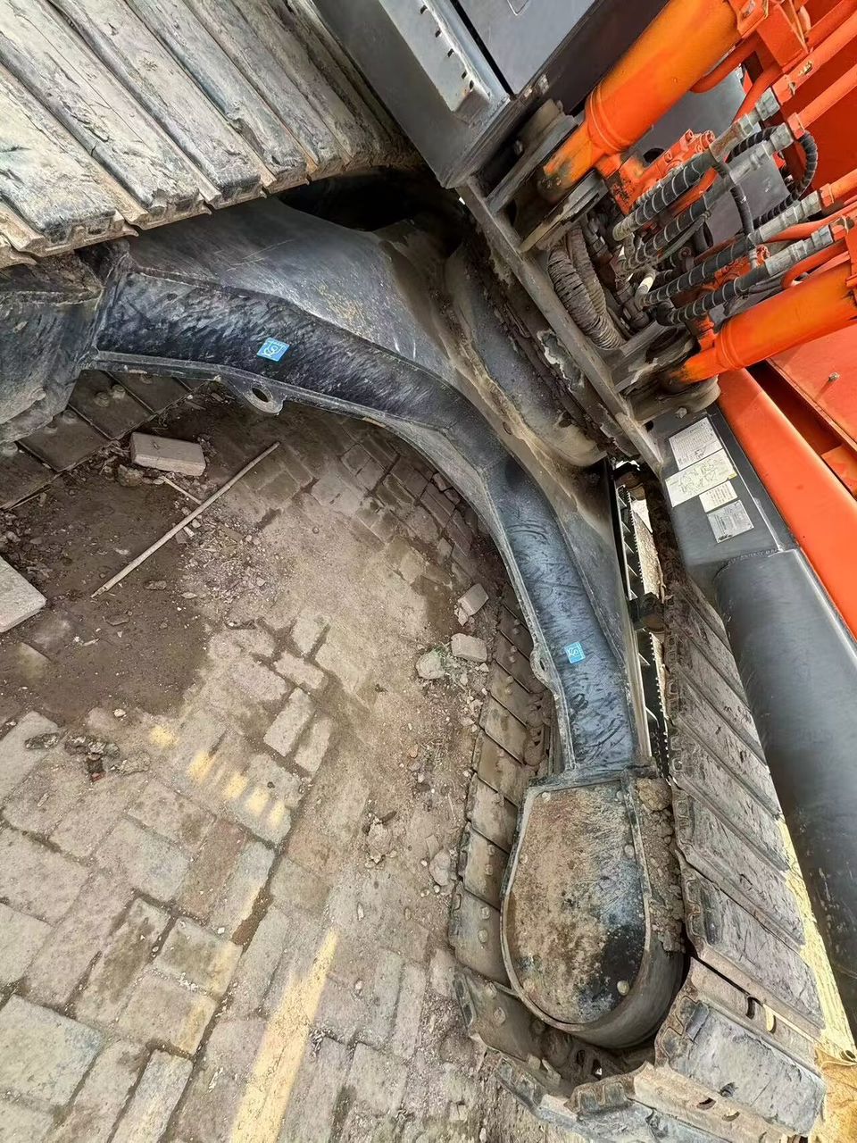 2008 1374H Excavators HITACHI 225