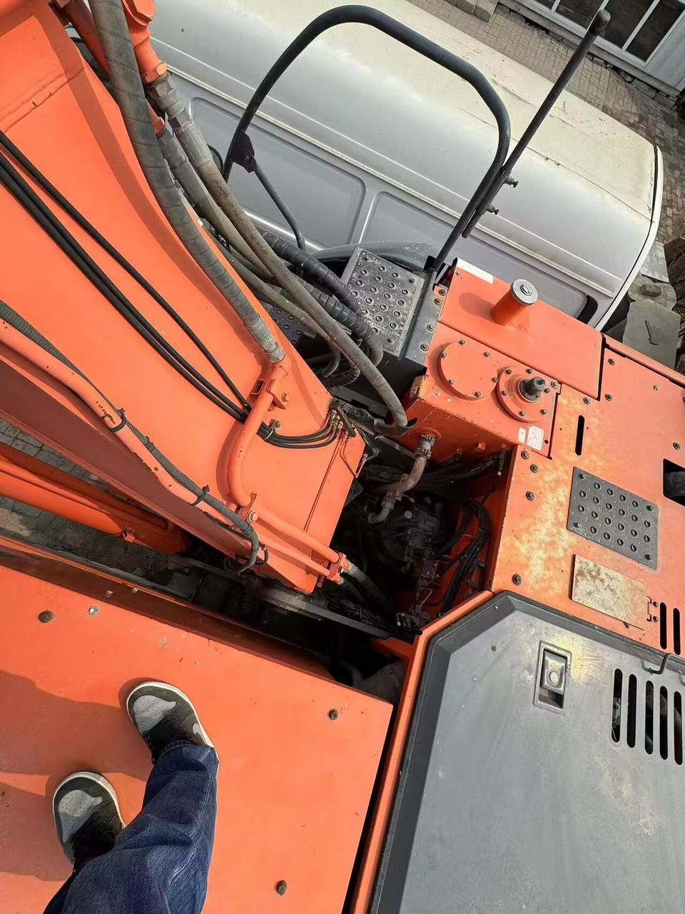 2008 1374H Excavators HITACHI 225