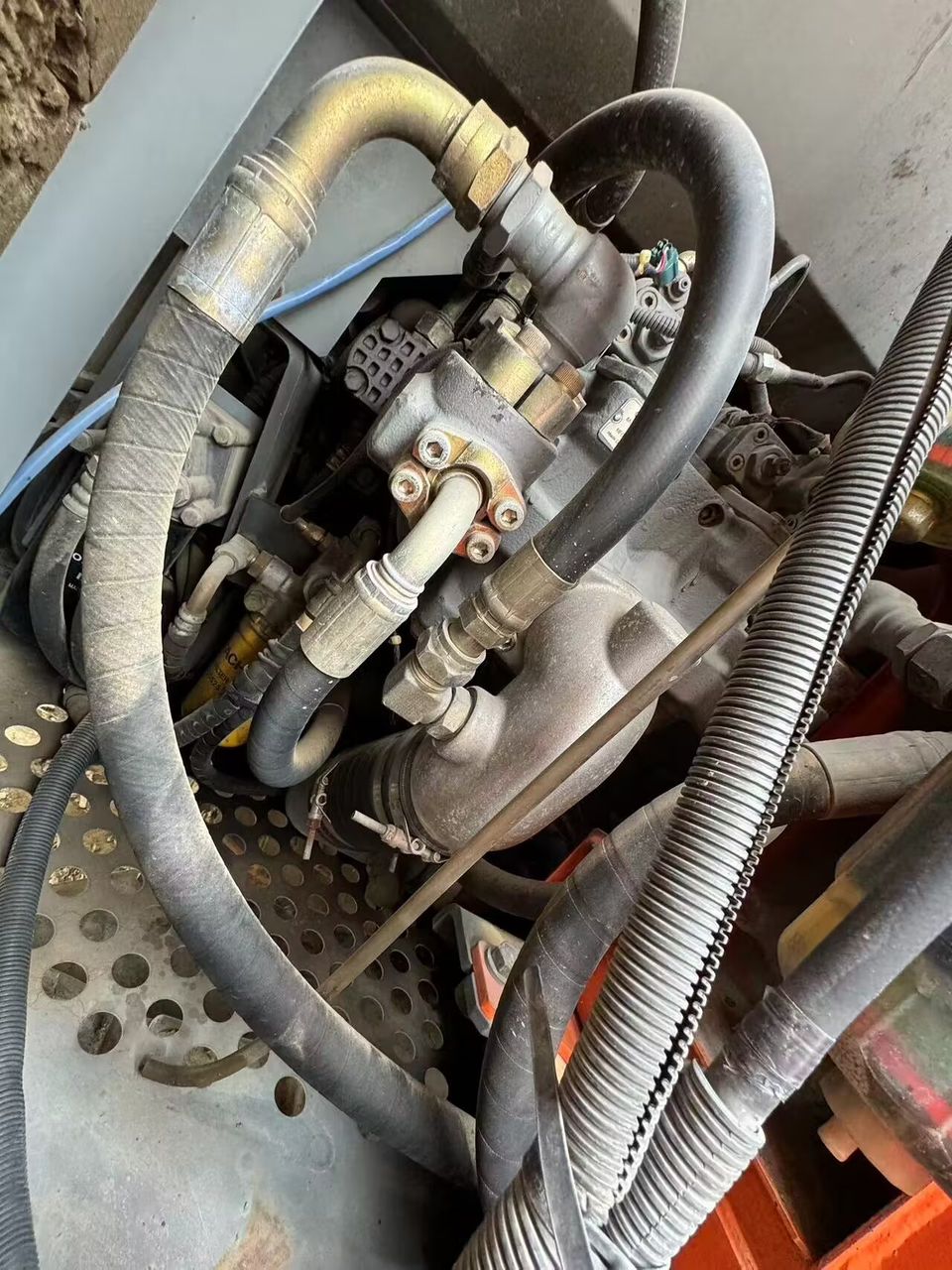 2008 1374H Excavators HITACHI 225