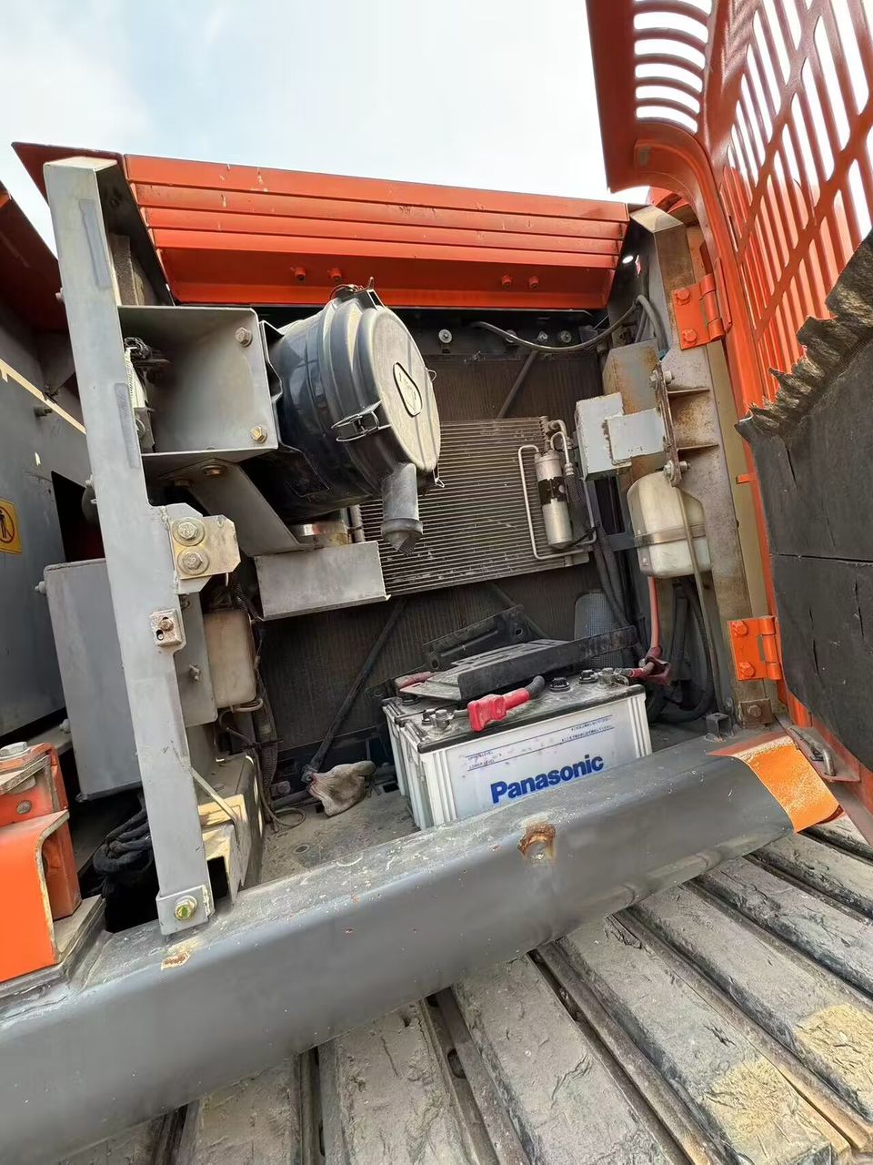 2008 1374H Excavators HITACHI 225