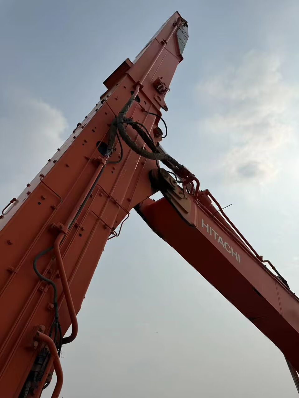 2008 1374H Excavators HITACHI 225