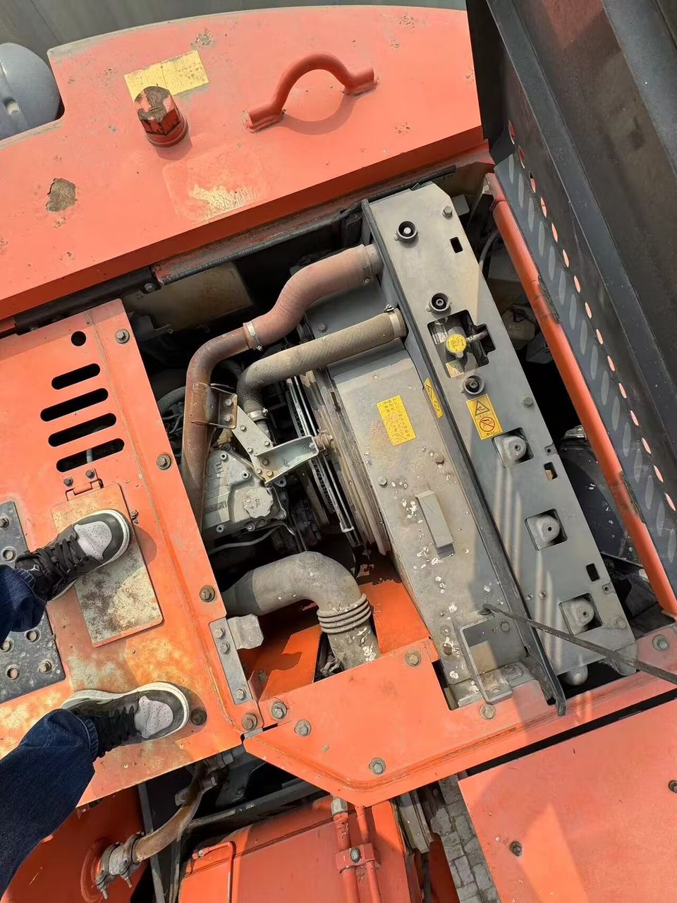 2008 1374H Excavators HITACHI 225