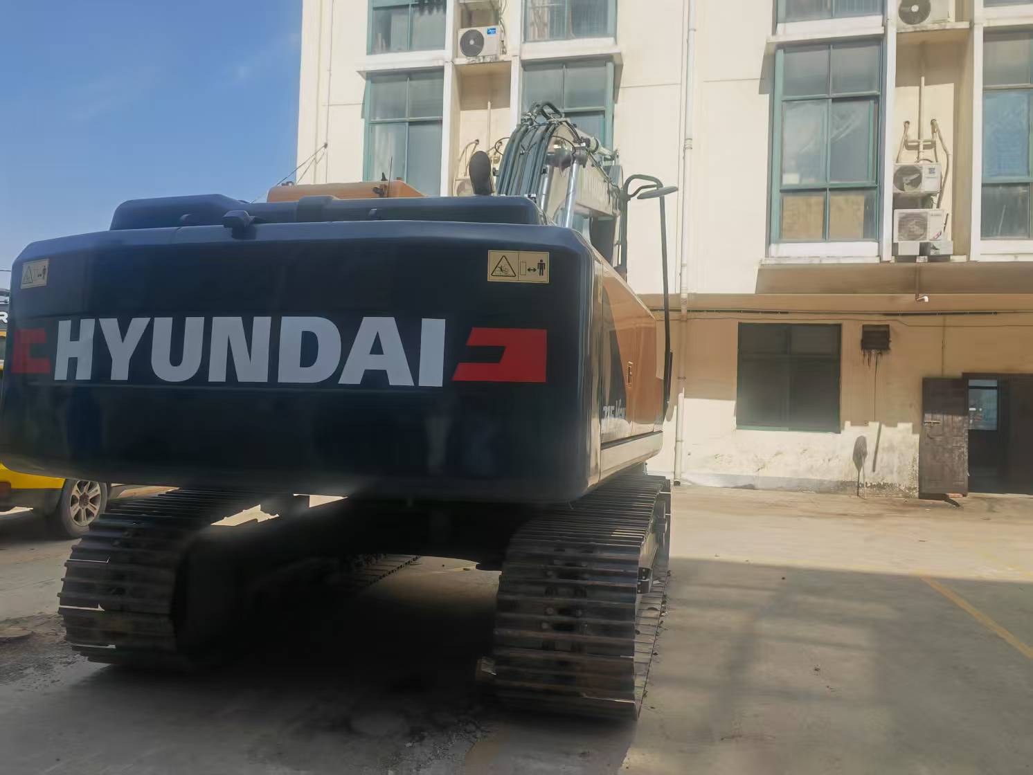 2025 7.7H Excavators HYUNDAI 215