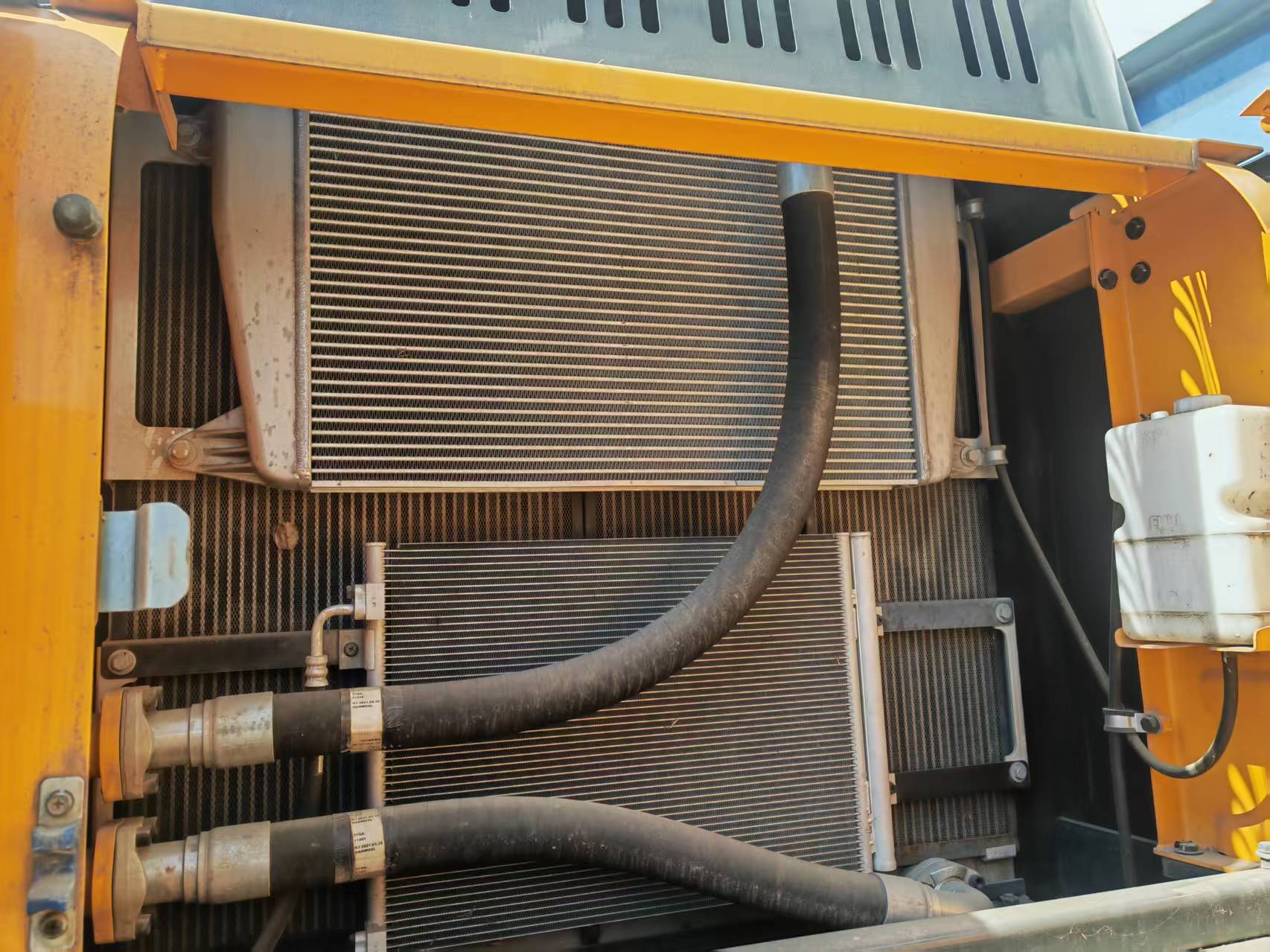 2025 6.5H Excavators HYUNDAI 375