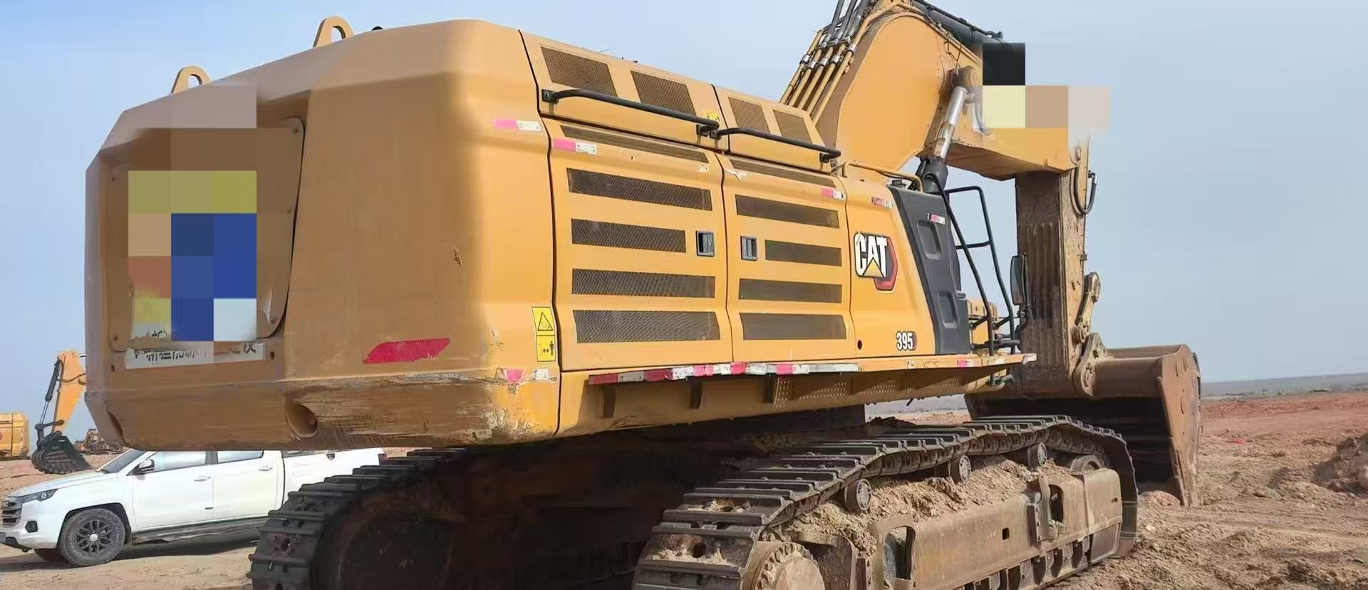 Excavators CAT 495
