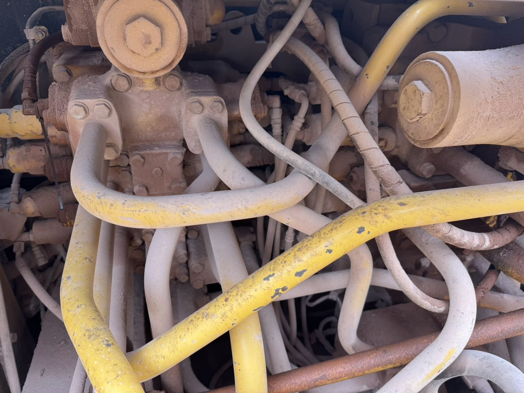 Excavators KOMASTU 850