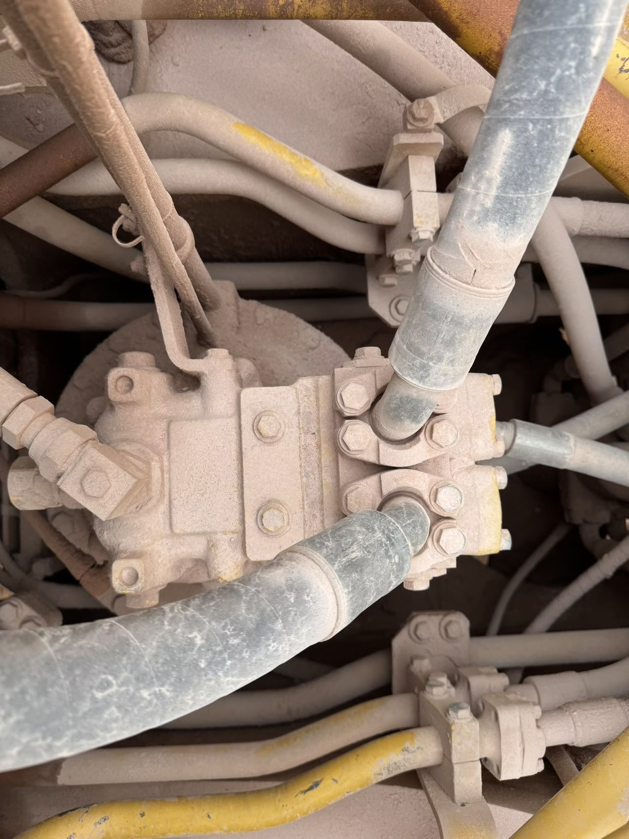 Excavators KOMASTU 850