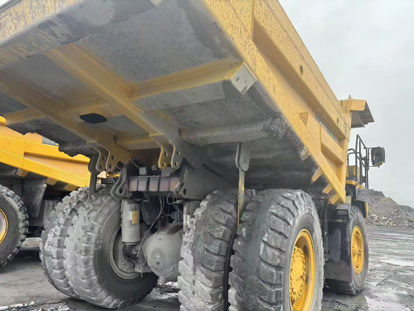 自卸车 小松 HD325-7