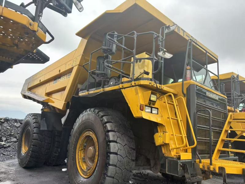 Dump truck KOMASTU HD465-7E0