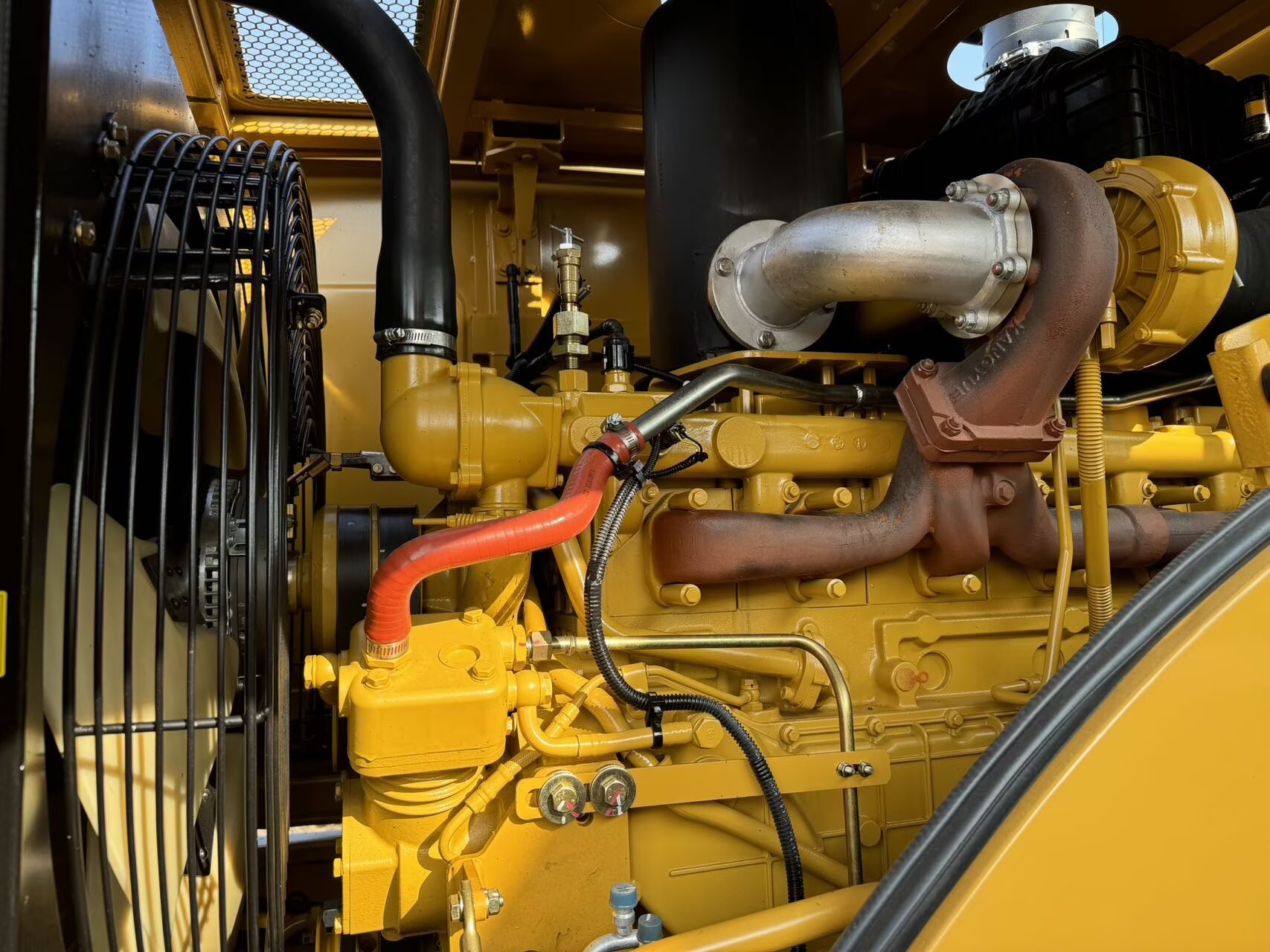 2025 8H Loaders SEM 660D