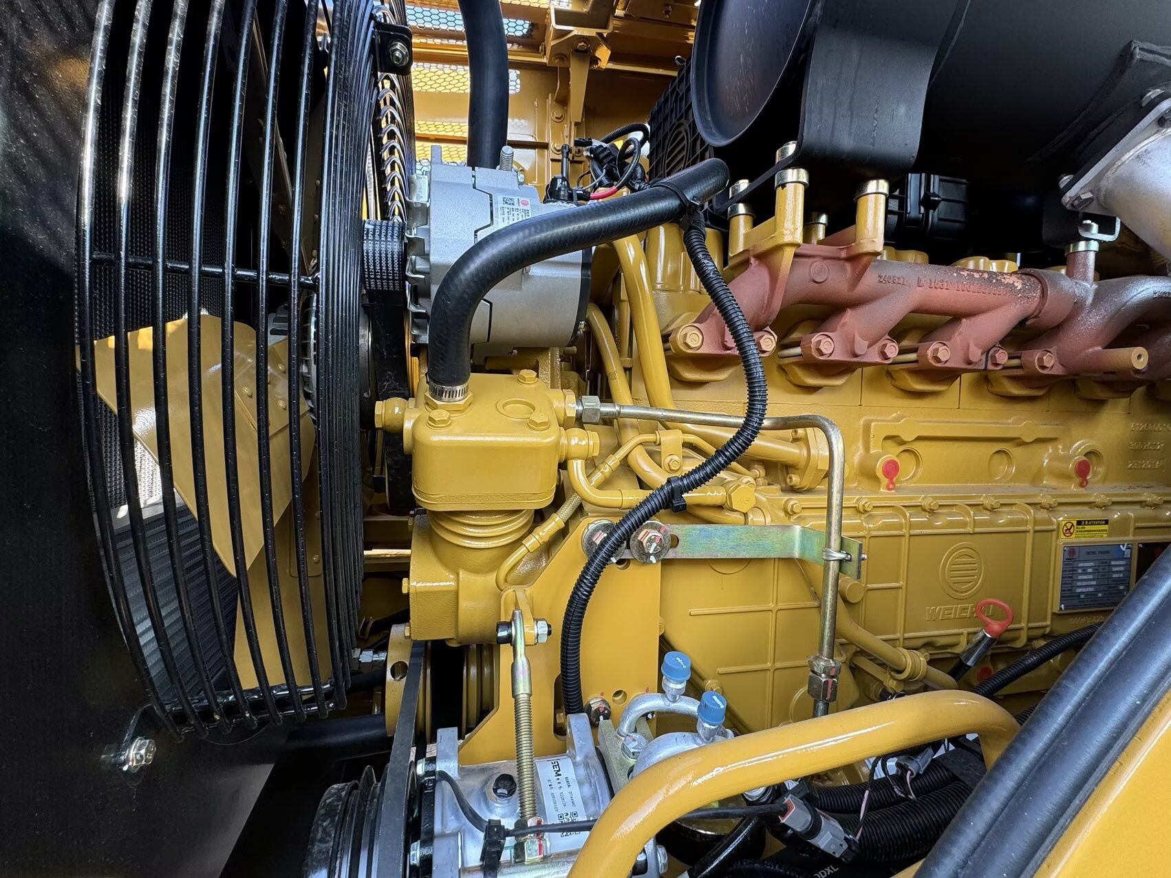 2025 8H Loaders SEM 655D