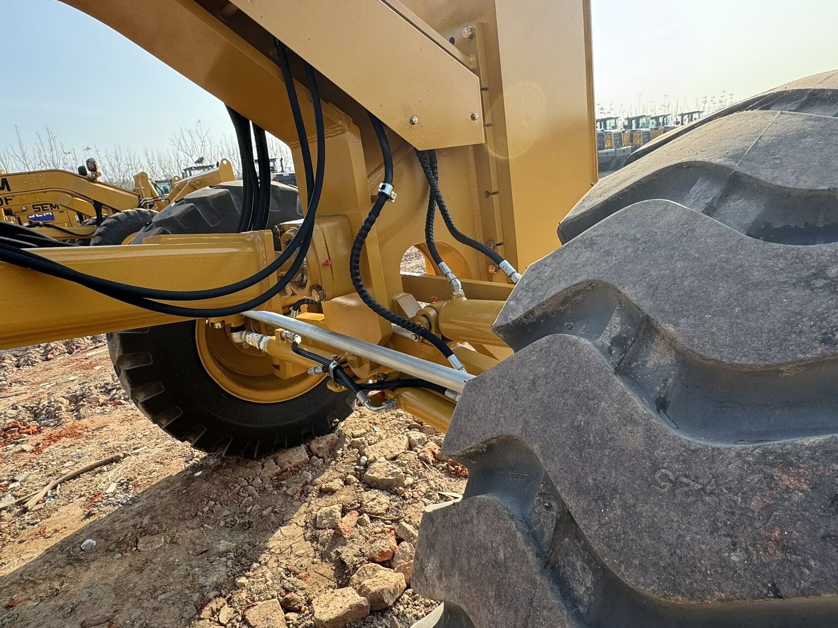 2025 9H Grader SEM 920F