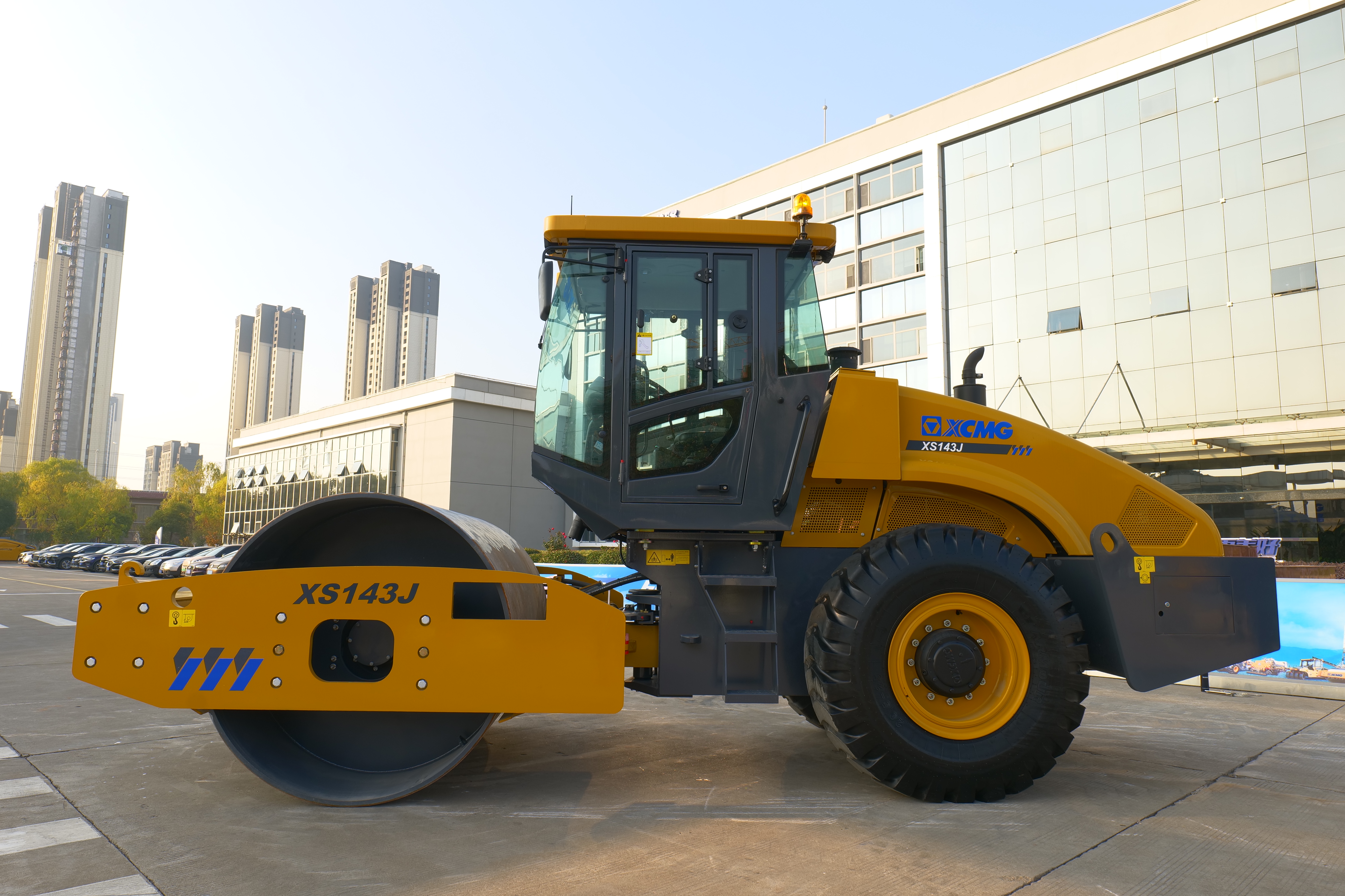 2025 3H Roller XCMG XS143J